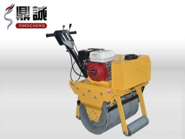 點(diǎn)擊查看詳細(xì)信息<br>標(biāo)題：輕型手扶式單鋼輪壓路機(jī) 閱讀次數(shù)：12795