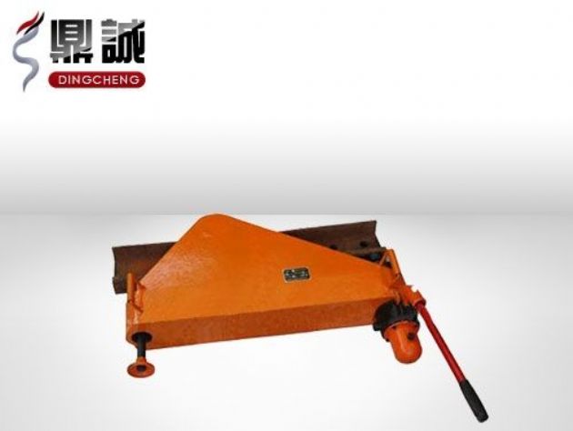 點擊查看詳細信息<br>標題：垂直液壓彎軌機 閱讀次數：4466