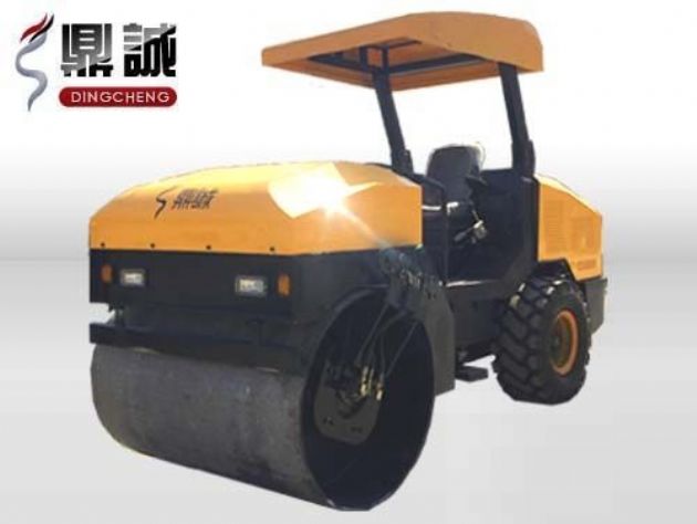 點(diǎn)擊查看詳細(xì)信息<br>標(biāo)題：4噸單鋼輪振動(dòng)壓路機(jī) 閱讀次數(shù)：13620