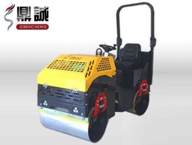 點(diǎn)擊查看詳細(xì)信息<br>標(biāo)題：1噸全液壓振動(dòng)壓路機(jī) 閱讀次數(shù)：14438